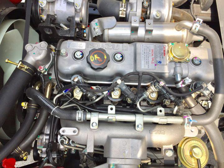 dong-co-isuzu-teraco-345sl-thung-bat.jpg