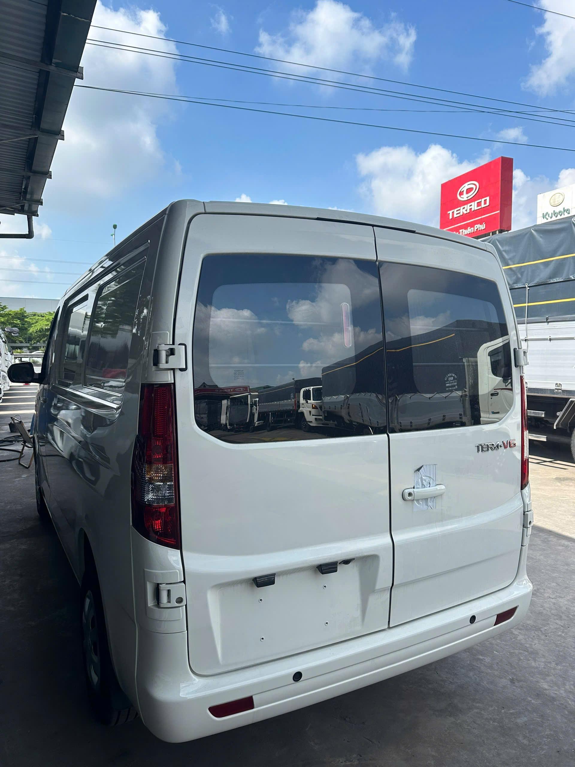 XE TẢI VAN TERACO TERA V6 – LINH HOẠT 2 CHỖ & 5 CHỖ, CHUẨN ĐÔ THỊ HIỆN ĐẠI