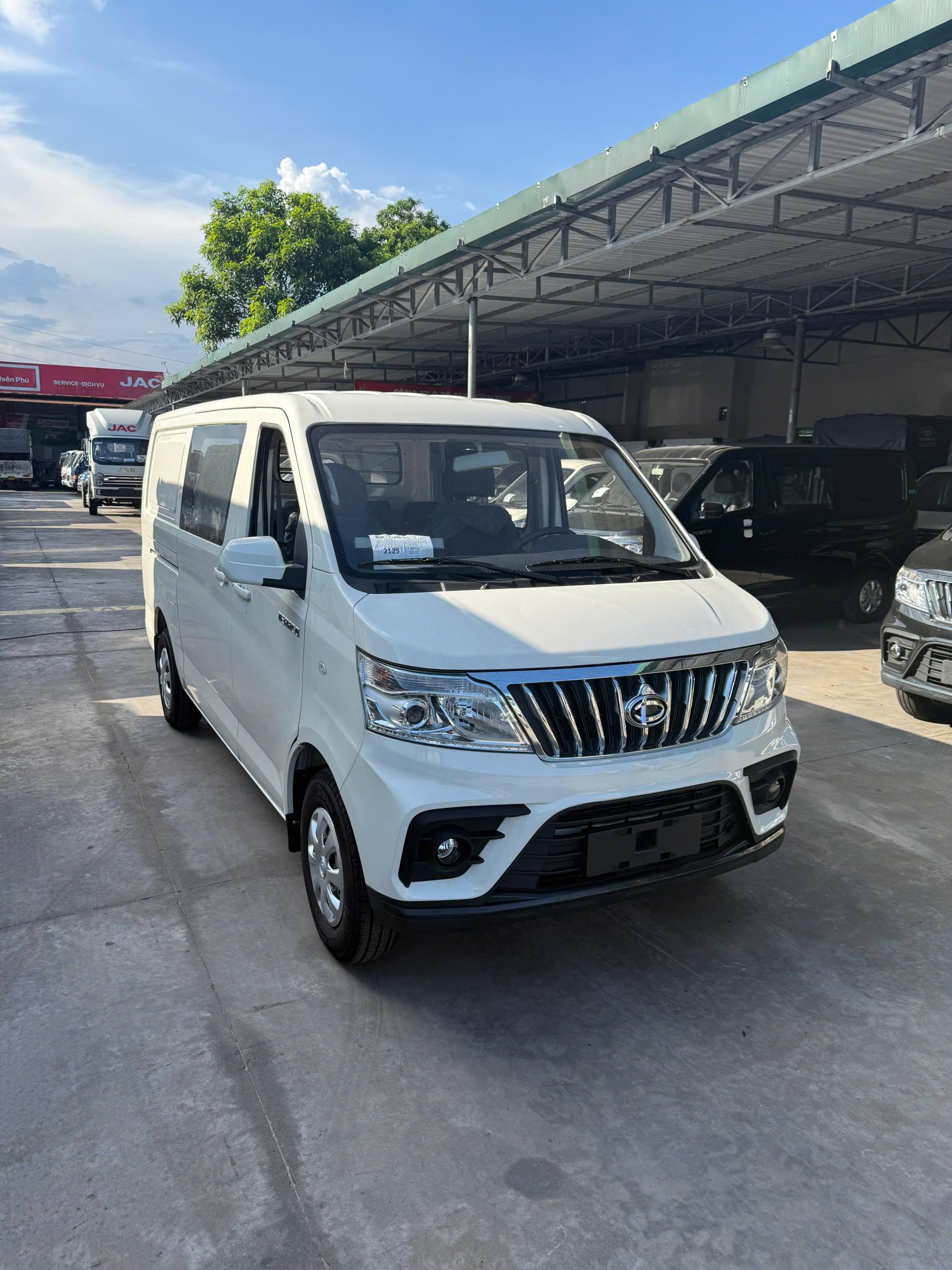 Xe tải Van Teraco Tera V8 – Giải pháp vận chuyển hàng hóa linh hoạt, tiết kiệm